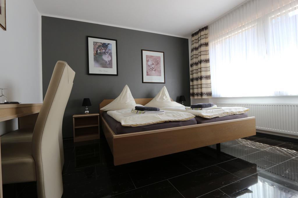 Gaestehaus Am Roemerbad Zell an der Mosel Εξωτερικό φωτογραφία